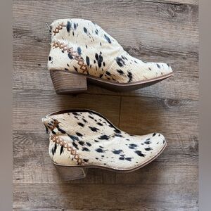 Naughty Monkey Women's All Roads Stitched Booties